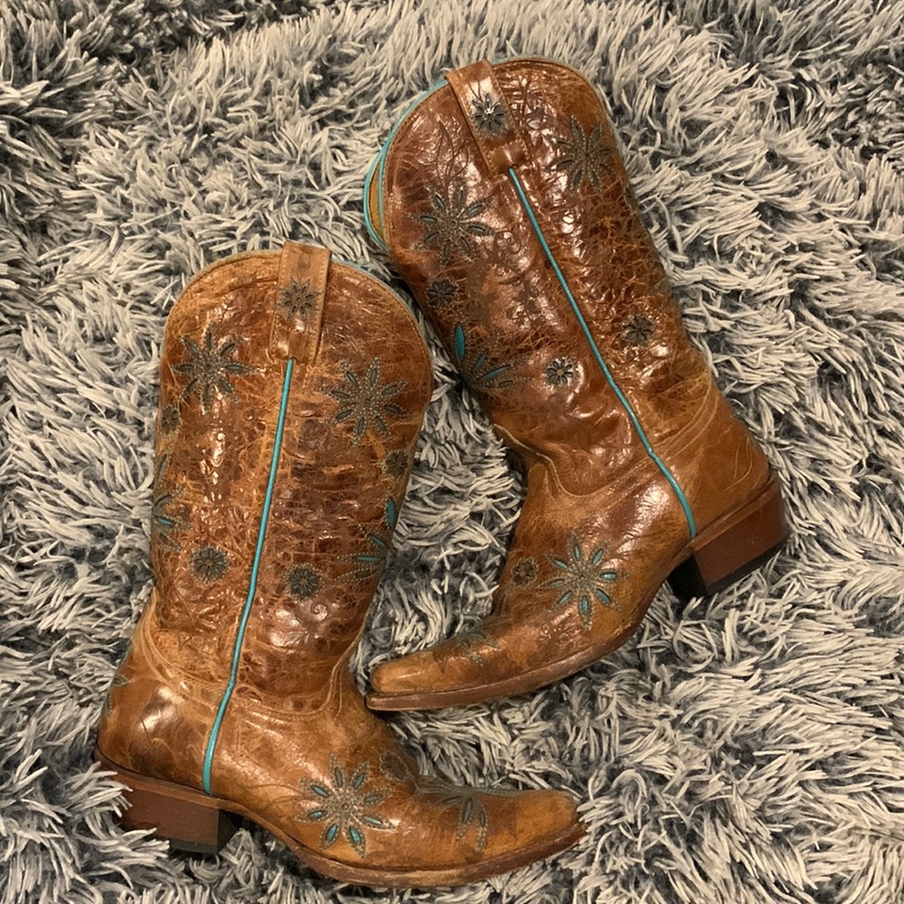 Shyanne Cowboy Boots, Size 8